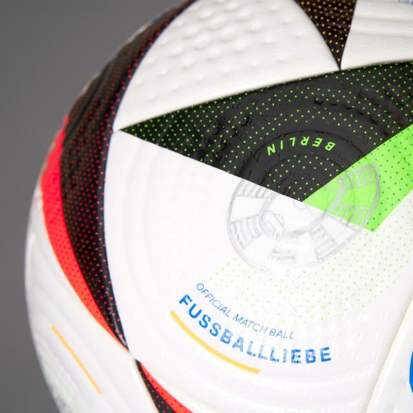 Fussballliebe_Pro_Ball_White_IQ3682_HM6 Fussballliebe Pro Ball White IQ3682 HM6